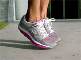 Skechers   40      