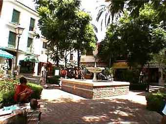  .    www.marbella.com