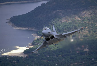  EF-2000 Typhoon.    machtres.com