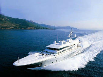  "Thunder B".    100yacht.com